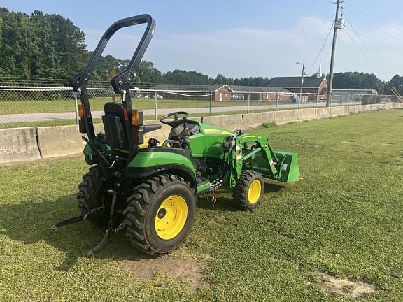 Image of John Deere 2025R equipment image 3
