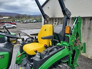 Main image John Deere 2025R 4