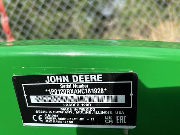 Image of John Deere 2025R equipment image 4