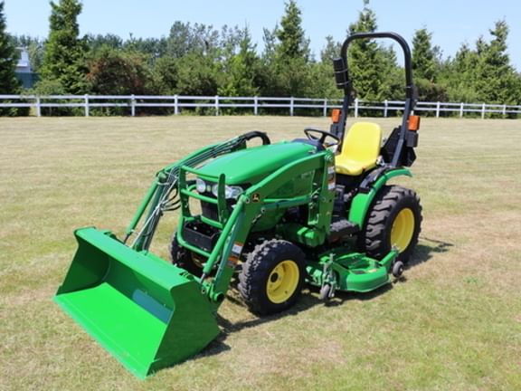 2025 John Deere 2025R Equipment Image0