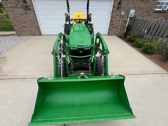 Image of John Deere 2025R equipment image 1