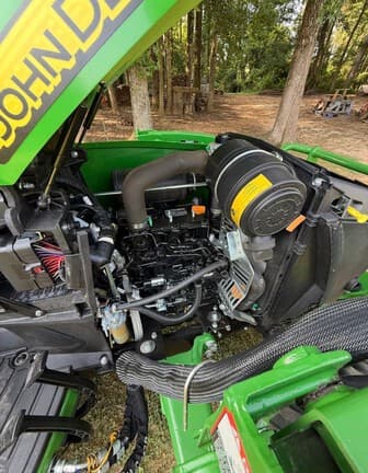 Image of John Deere 2025R equipment image 4