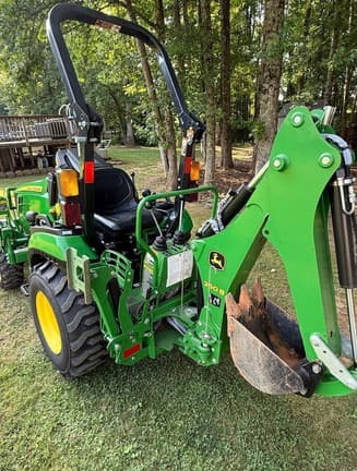Image of John Deere 2025R equipment image 3