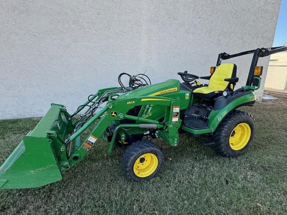 Image of John Deere 2025R equipment image 3