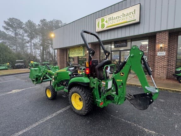 Image of John Deere 2025R equipment image 3