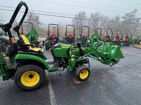 Image of John Deere 2025R equipment image 1