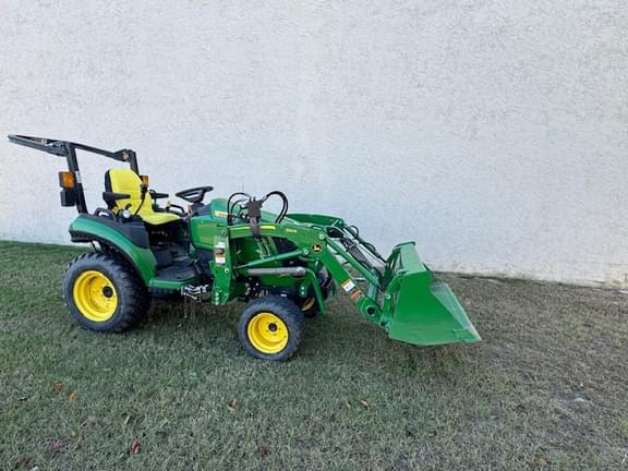 Image of John Deere 2025R equipment image 2