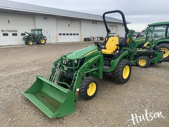 Image of John Deere 2025R equipment image 2