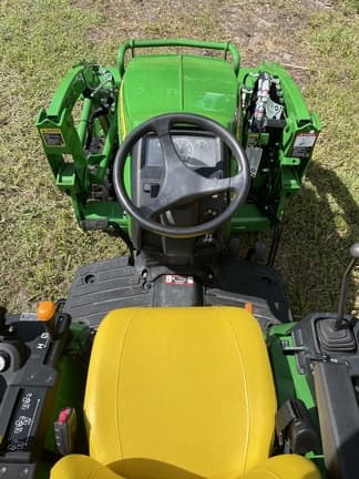 Image of John Deere 2025R equipment image 4