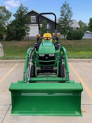 Image of John Deere 2025R equipment image 2