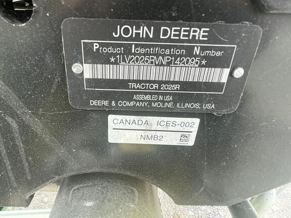 Image of John Deere 2025R equipment image 3