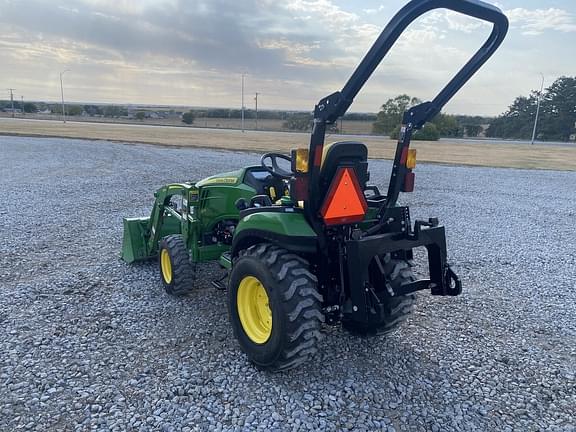 Image of John Deere 2025R equipment image 2