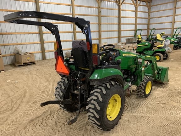 Image of John Deere 2025R equipment image 2