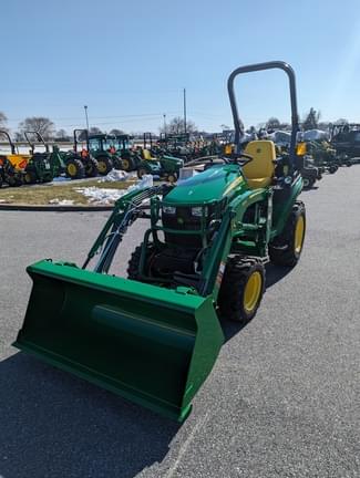 Main image John Deere 2025R