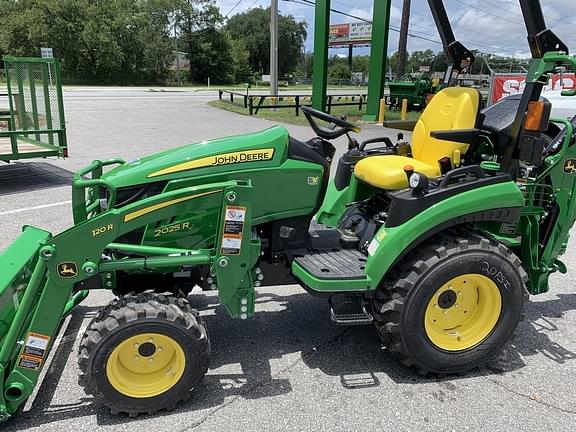 Image of John Deere 2025R equipment image 3