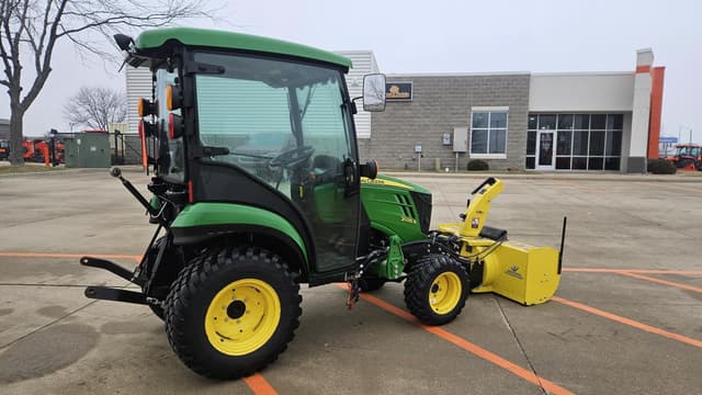 Image of John Deere 2025R equipment image 4