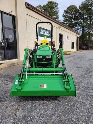 Image of John Deere 2025R equipment image 4