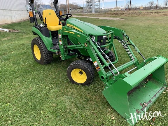 Main image John Deere 2025R