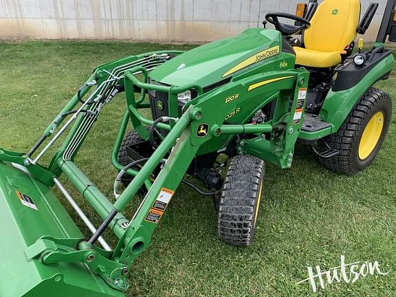 Image of John Deere 2025R equipment image 4