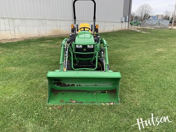 Image of John Deere 2025R equipment image 2