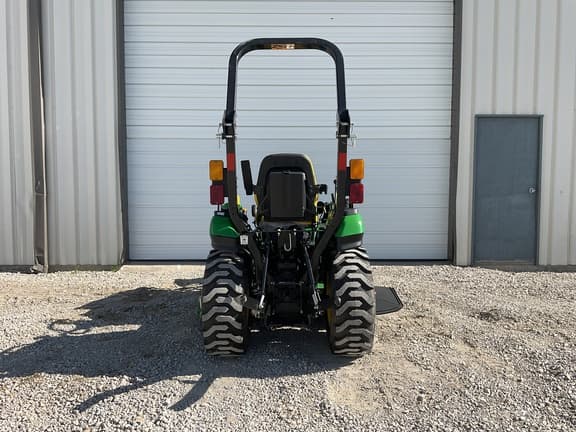 Image of John Deere 2025R equipment image 3
