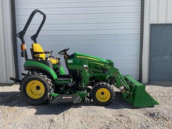 Image of John Deere 2025R equipment image 1