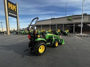 Main image John Deere 2025R 3