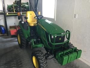 2022 John Deere 2025R Image
