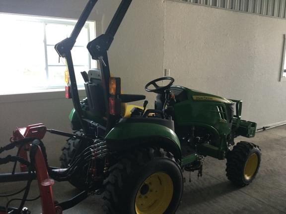 Image of John Deere 2025R equipment image 2
