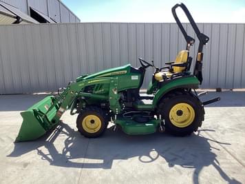 Main image John Deere 2025R