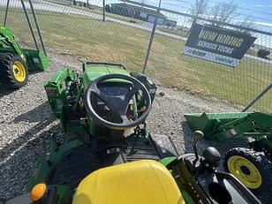 Main image John Deere 2025R 8