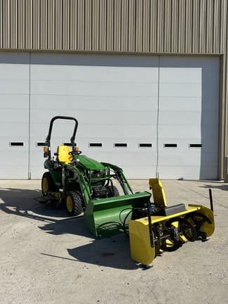 Main image John Deere 2025R