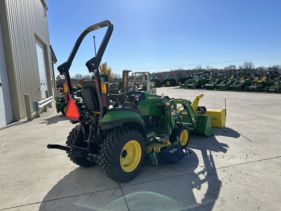 Image of John Deere 2025R equipment image 3