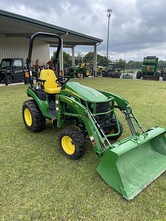 Image of John Deere 2025R equipment image 2