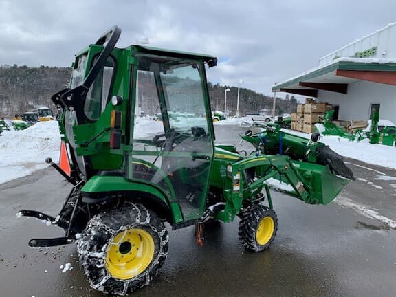Image of John Deere 2025R equipment image 3