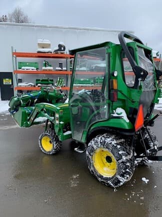 Image of John Deere 2025R equipment image 1