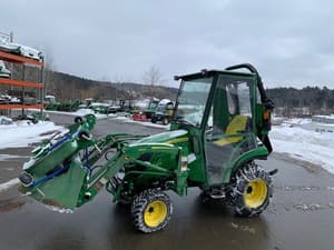 2022 John Deere 2025R Image