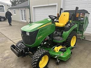 2022 John Deere 2025R Image