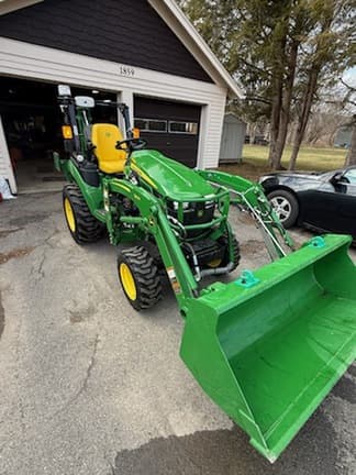 Image of John Deere 2025R equipment image 2