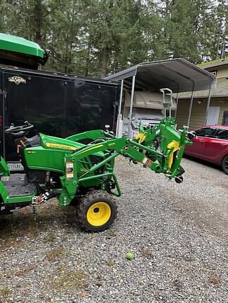Image of John Deere 2025R equipment image 4