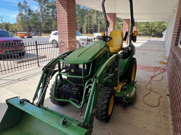 Image of John Deere 2025R equipment image 2