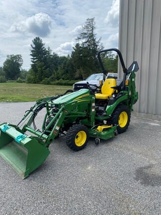 2022 John Deere 2025R Equipment Image0
