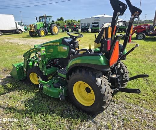 Image of John Deere 2025R equipment image 2