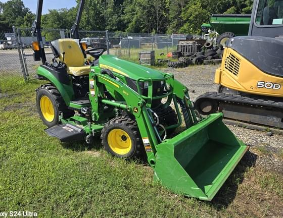 Image of John Deere 2025R equipment image 4