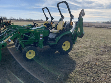 Main image John Deere 2025R