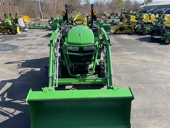 Image of John Deere 2032R equipment image 1