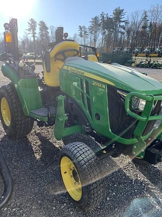 Image of John Deere 2032R equipment image 1