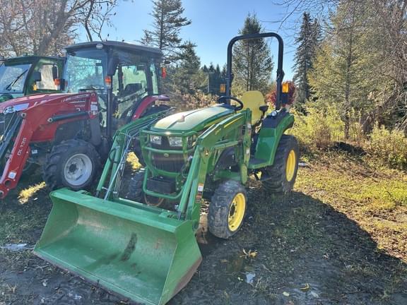 Image of John Deere 2032R equipment image 1