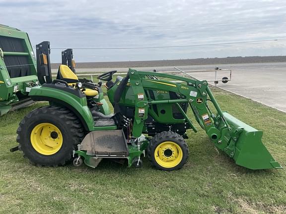 Image of John Deere 2032R equipment image 3