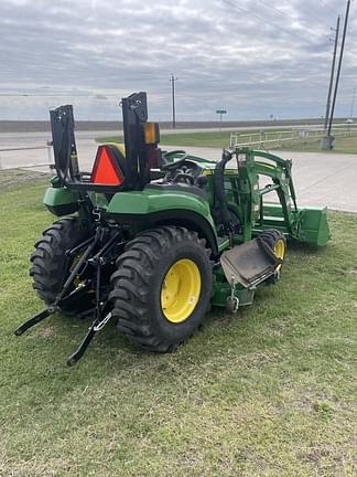 Image of John Deere 2032R equipment image 4